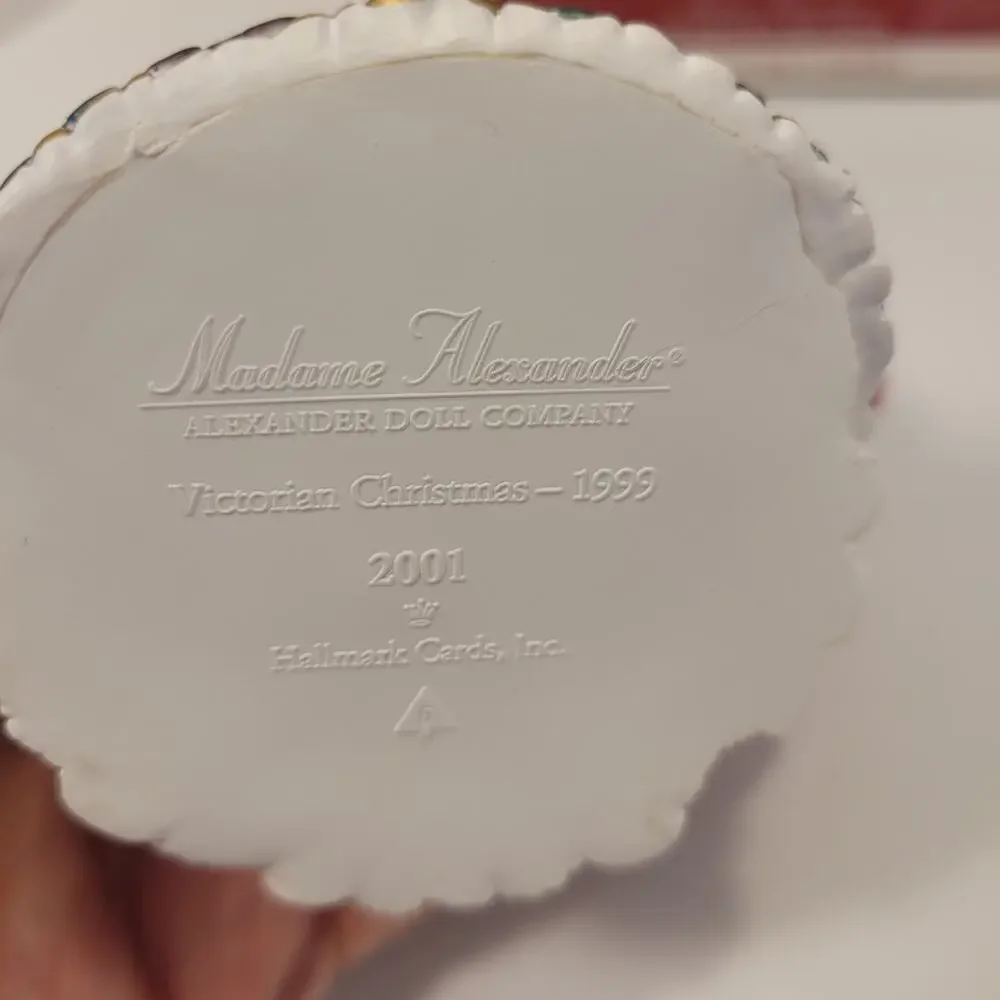 Hallmark Victorian Christmas Madame Alexander Collector's Series Ornament 2001